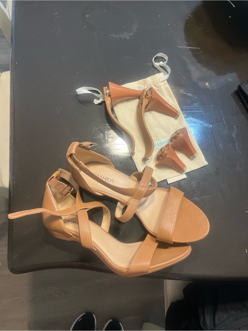 V1.0 pashion sandal in whiskey leather